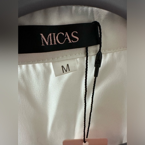 White cropped top. Size medium. - Picture 3 of 3